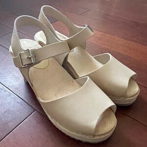 Lotta From Stockholm nude clogs, size 7.5/8